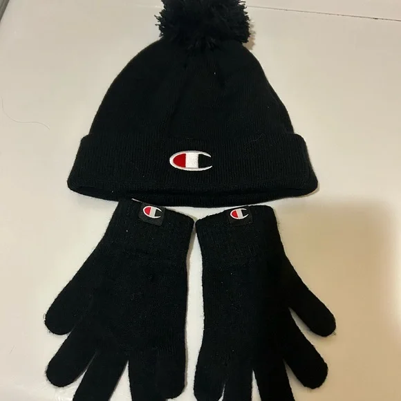 Kids Champion hat and gloves - Picture 1 of 1